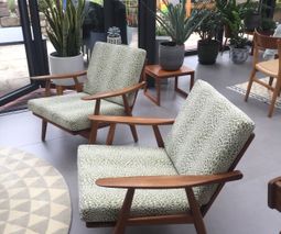 Hans day chairs